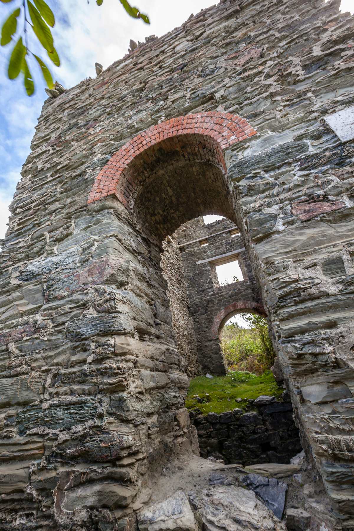 Blue Hills EH bob wall, submitted by Dickie Bird on 12-03-2026.
with permission © Richard Bird Blue Hills EH bob wall